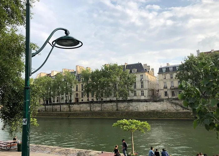Charming Getaway In Le Marais - Oberkampf Working & Living