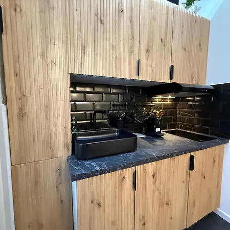 Charming Getaway In Le Marais - Oberkampf Working & Living Apartment Paris