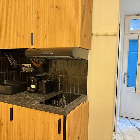 Charming Getaway In Le Marais - Oberkampf Working & Living Apartment Paris