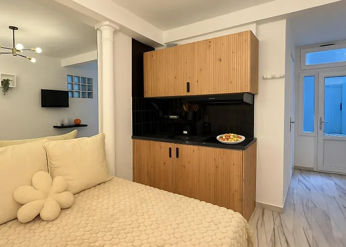 Charming Getaway In Le Marais - Oberkampf Working & Living Paris
