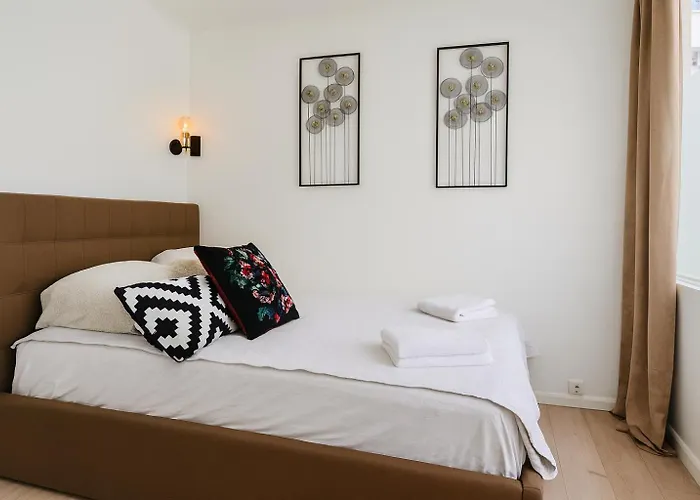 Charming Getaway In Le Marais - Oberkampf Working & Living Apartment